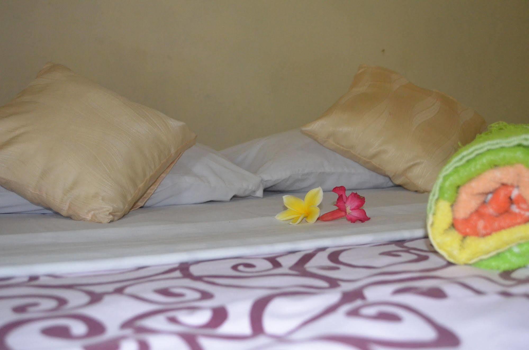 Belong Bunter Homestay Улувату Экстерьер фото